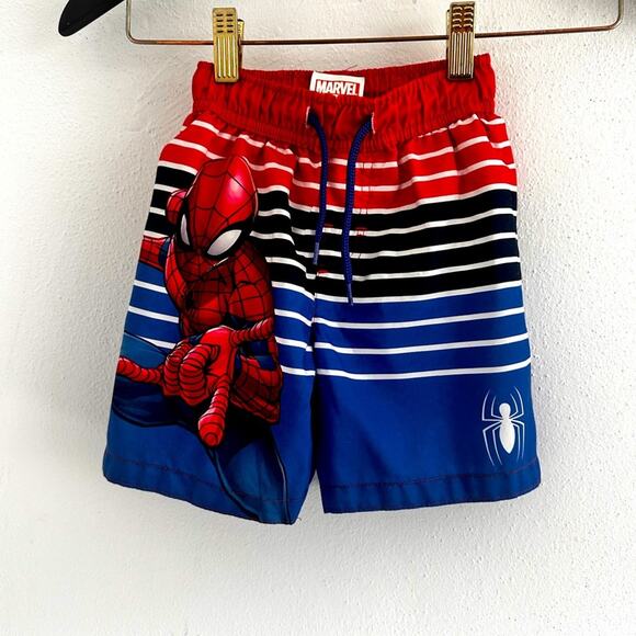 Spiderman swim shorts Sz 3t in mint condition marvel pool beach vacation - Picture 4 of 6